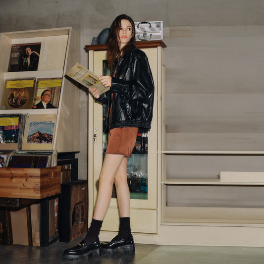 Loafers - Black Leather Slip-On Loafers EEZ22