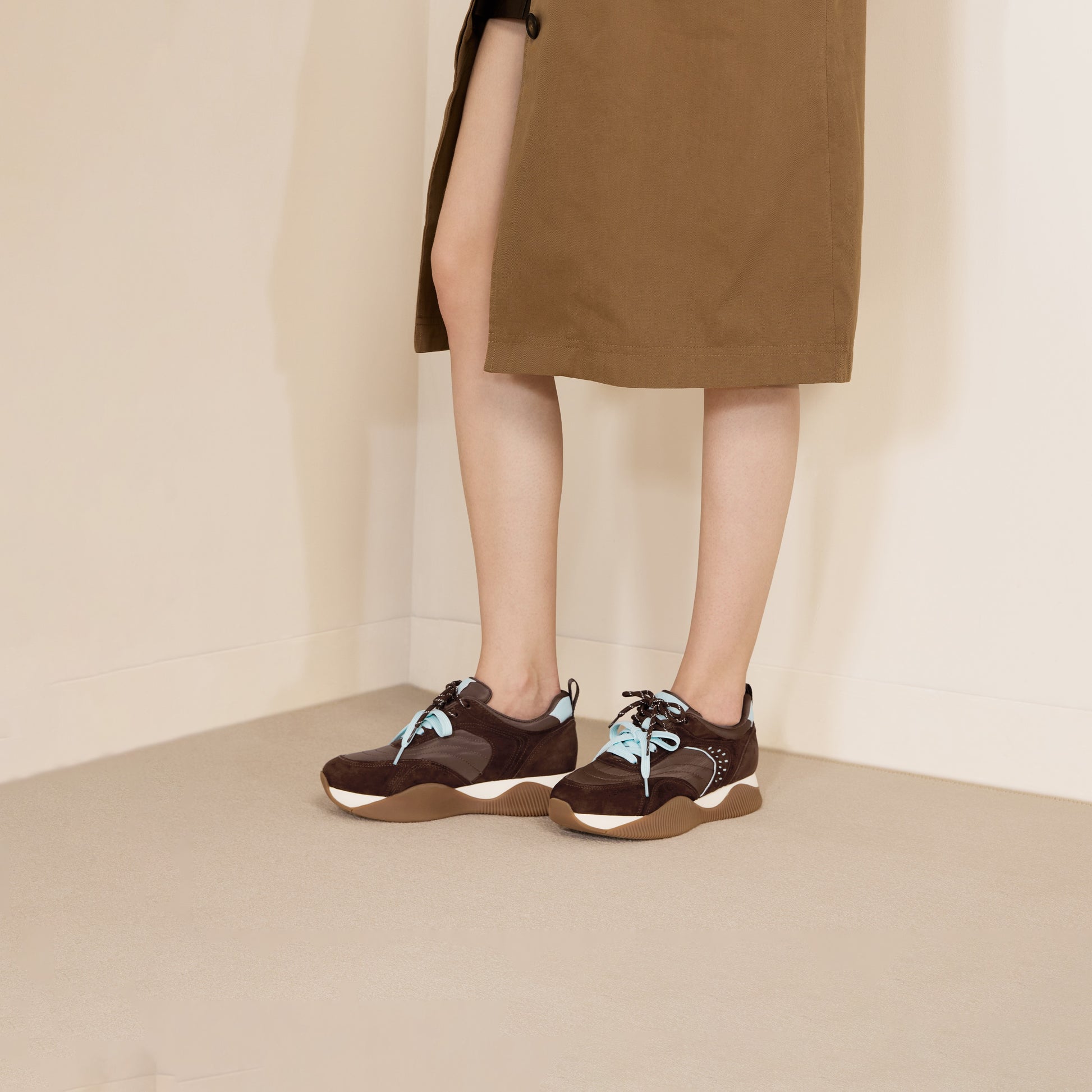 STACCATO Y2319CM6 - MODEL VIEW 2 - ORIGINAL