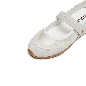 Detail Display 02 - STACCATO mary jane flats white-background angle 05