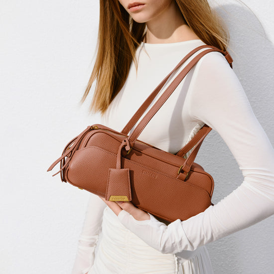 STACCATO shoulder bags on model, view 2