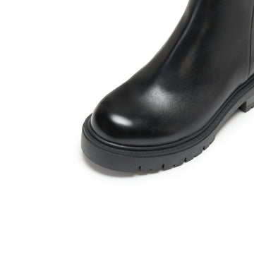 Detail Display 02 - STACCATO chelsea boots white-background angle 05