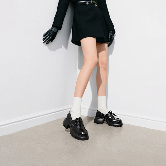 Loafers - Black Leather Slip-On Loafers Y2561